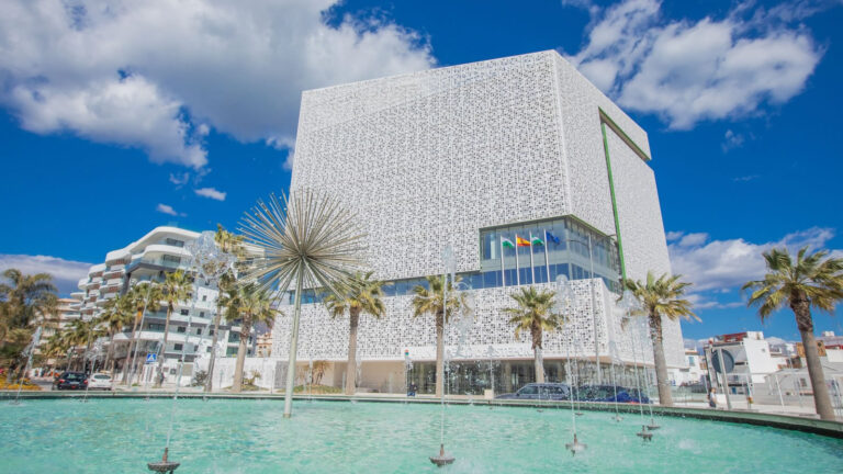 127a7fb60f9844191d2da14051273f1c-1