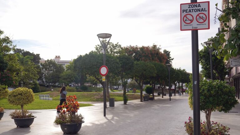 b28d3ea710e020fb78506fc5e37b3977