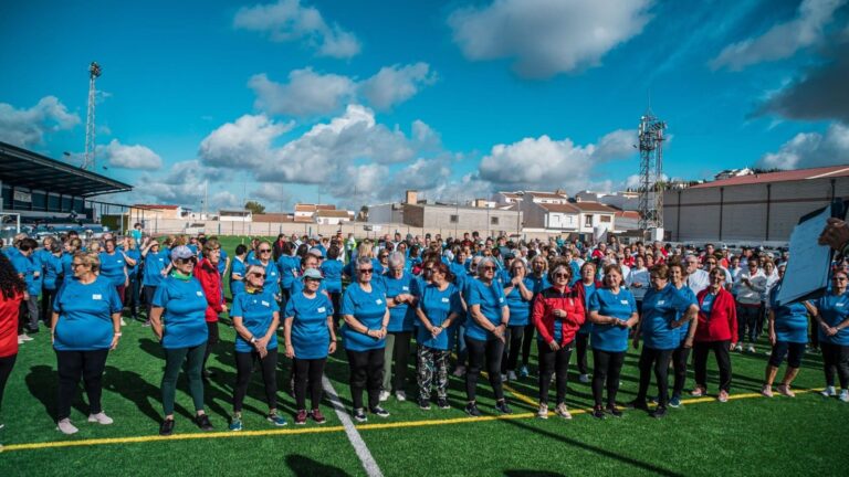 Schüler der städtischen Sportvereine reisen diesen Donnerstag nach Riogordo, um am XXVI. Treffen der Senioren im Sport des Provinzrats teilzunehmen