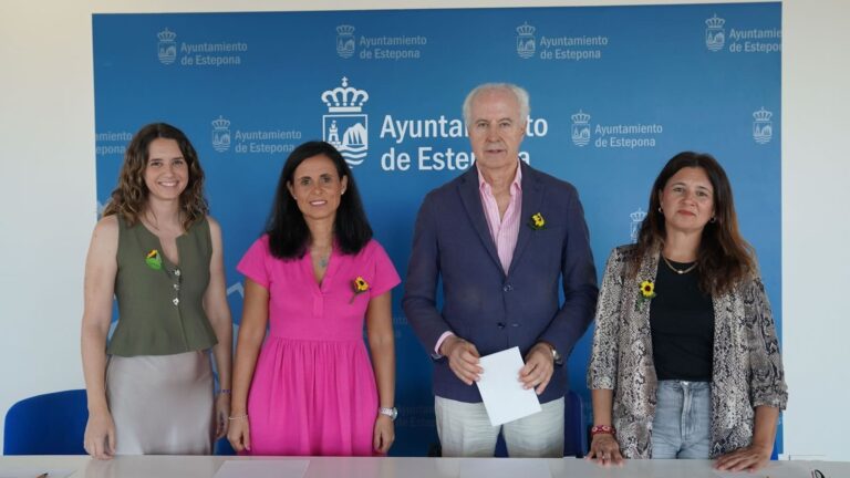 Das Stadtrat und die Fundación Cudeca werden Freiwillige ausbilden, um Einsamkeit bei älteren Menschen zu bekämpfen